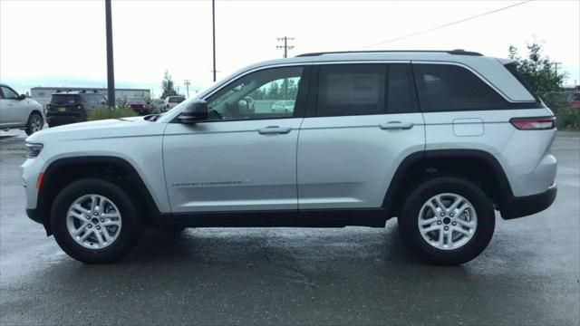 2023 Jeep Grand Cherokee GRAND CHEROKEE LAREDO 4X4