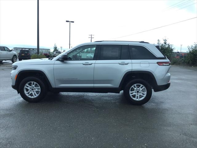 2023 Jeep Grand Cherokee GRAND CHEROKEE LAREDO 4X4