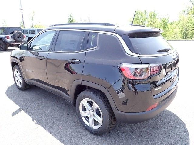 2023 Jeep Compass COMPASS LATITUDE 4X4