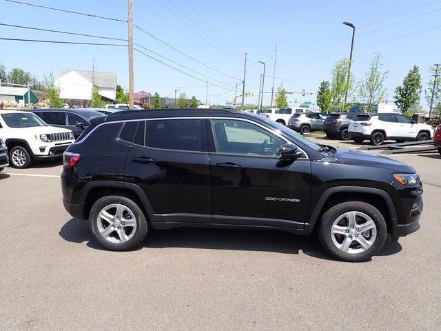 2023 Jeep Compass COMPASS LATITUDE 4X4