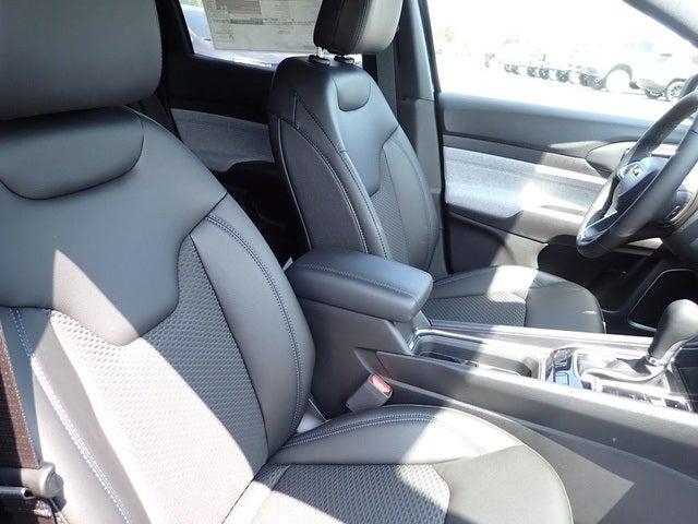 2023 Jeep Compass COMPASS LATITUDE 4X4