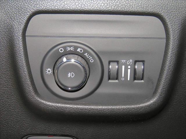 2023 Jeep Grand Cherokee GRAND CHEROKEE LIMITED 4X2