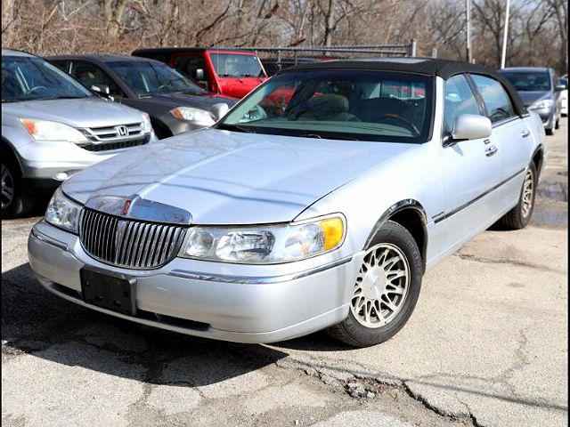 2002 Lincoln Town Car Signature for sale in Elmhurst, IL