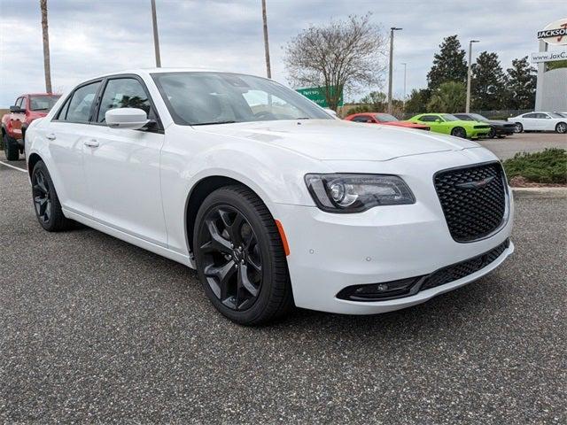 2023 Chrysler Chrysler 300 300S V6