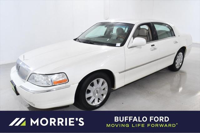 2004 Lincoln Town Car Ultimate for sale in Buffalo, MN
