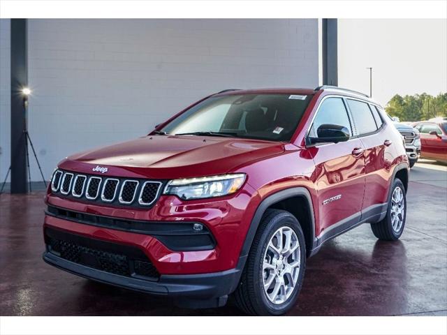 2023 Jeep Compass COMPASS LATITUDE LUX 4X4