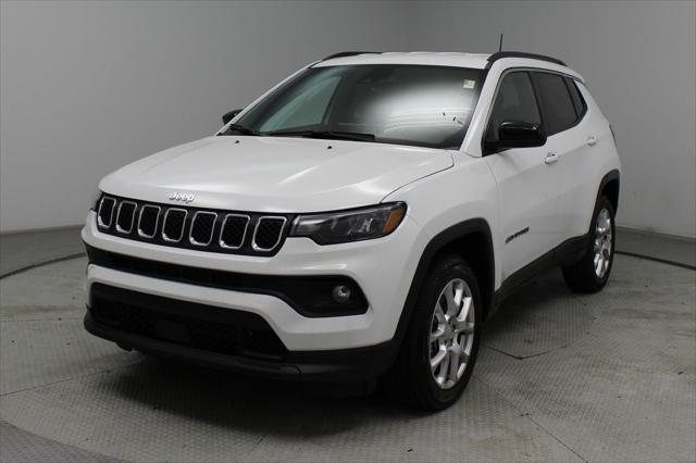 2023 Jeep Compass COMPASS LATITUDE LUX 4X4