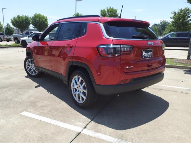 2023 Jeep Compass COMPASS LATITUDE LUX 4X4