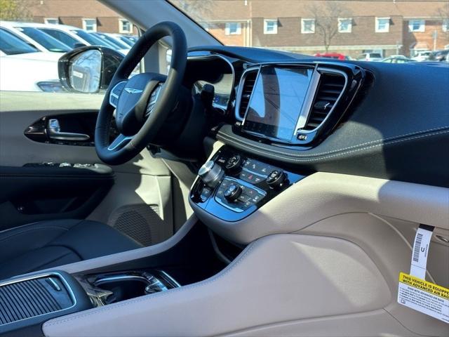 2023 Chrysler Pacifica Plug-In Hybrid PACIFICA PLUG-IN HYBRID LIMITED