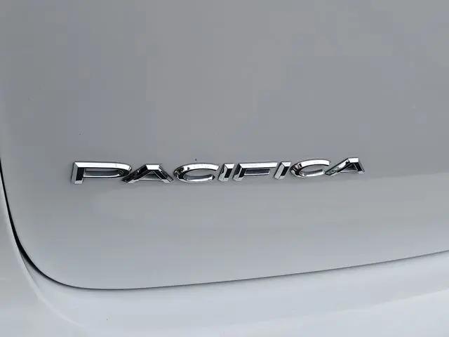 2021 Chrysler Pacifica Touring