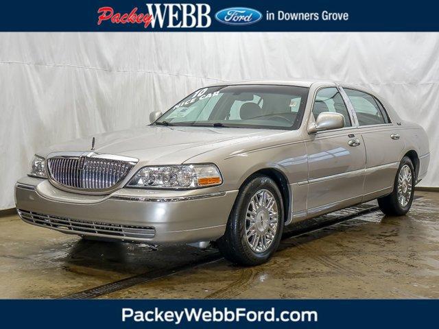 2010 Lincoln Town Car Signature Limited for sale in Downers Grove, IL
