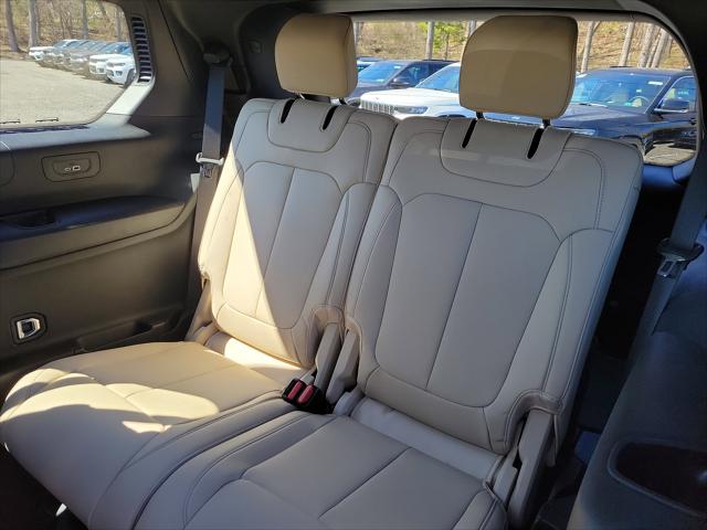 2023 Jeep Grand Cherokee GRAND CHEROKEE L LIMITED 4X4