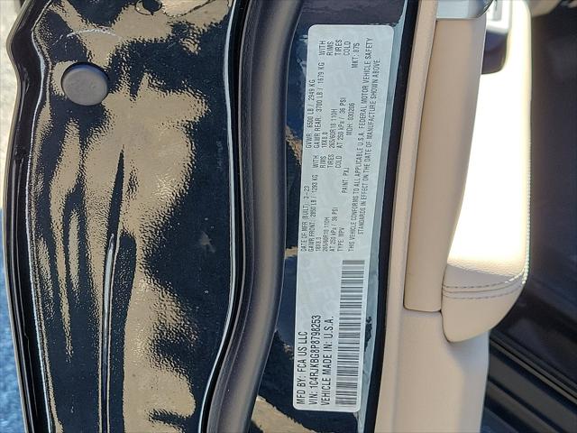 2023 Jeep Grand Cherokee GRAND CHEROKEE L LIMITED 4X4