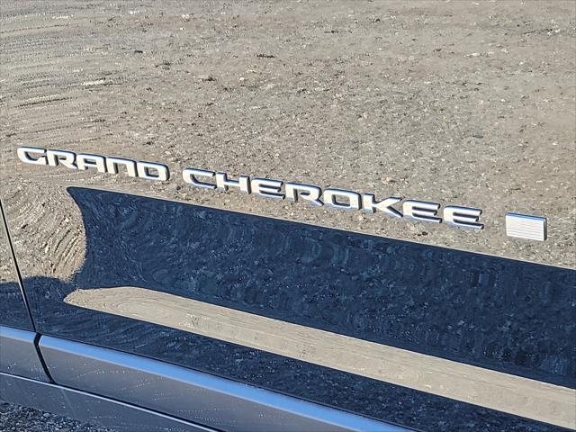 2023 Jeep Grand Cherokee GRAND CHEROKEE L LIMITED 4X4