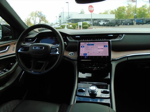 2023 Jeep Grand Cherokee GRAND CHEROKEE SUMMIT 4X4