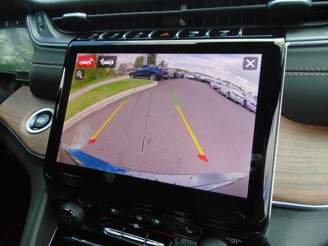 2023 Jeep Grand Cherokee GRAND CHEROKEE SUMMIT 4X4