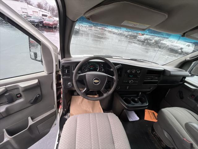 2010 Chevrolet Express Cutaway Work Van