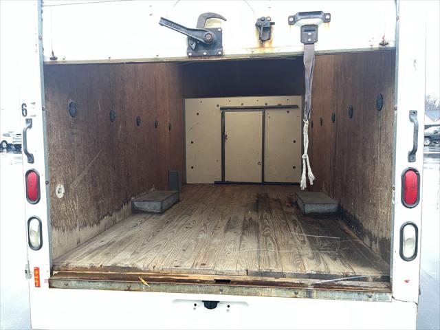 2010 Chevrolet Express Cutaway Work Van
