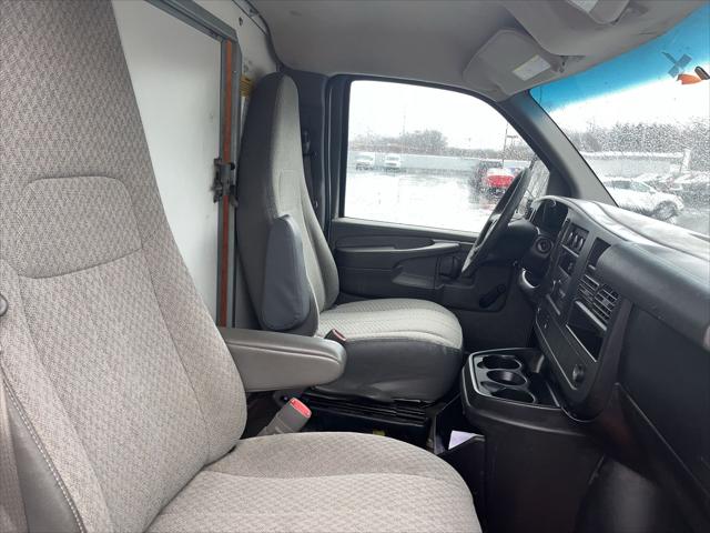 2010 Chevrolet Express Cutaway Work Van
