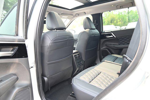 2023 Mitsubishi Outlander PHEV SEL S-AWC