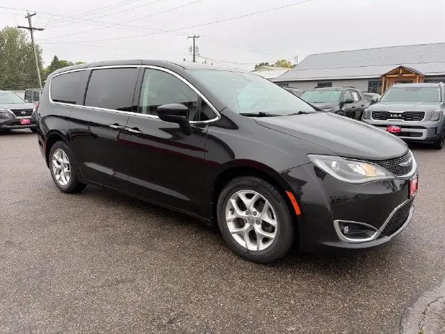 2017 Chrysler Pacifica Touring Plus