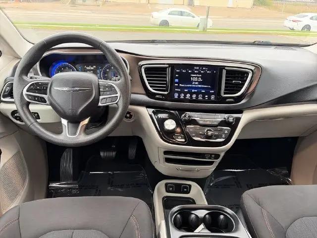 2017 Chrysler Pacifica Touring Plus
