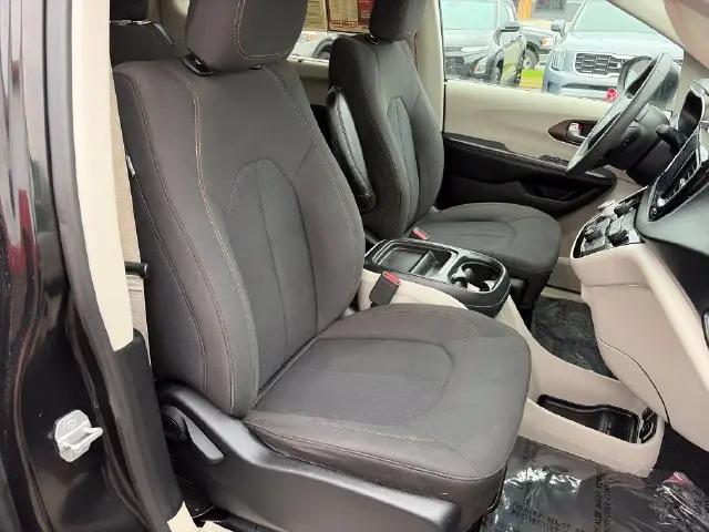 2017 Chrysler Pacifica Touring Plus