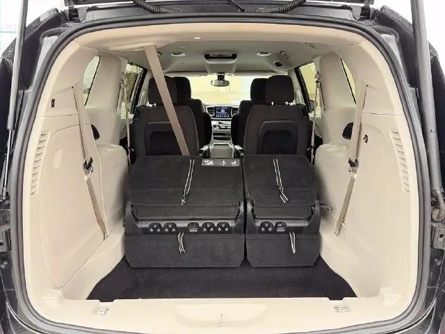 2017 Chrysler Pacifica Touring Plus
