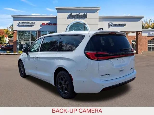 2023 Chrysler Pacifica Hybrid Touring L