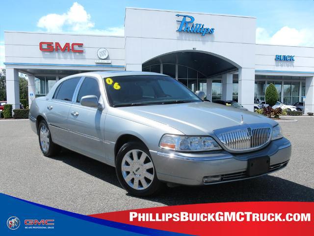2006 Lincoln Town Car Signature Limited for sale in Fruitland Park, FL