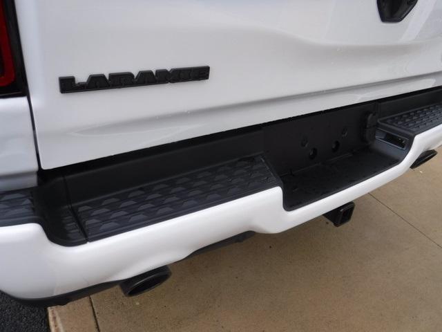 2023 RAM Ram 1500 RAM 1500 LARAMIE CREW CAB 4X4 57 BOX