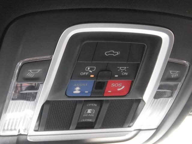 2023 RAM Ram 1500 RAM 1500 LARAMIE CREW CAB 4X4 57 BOX