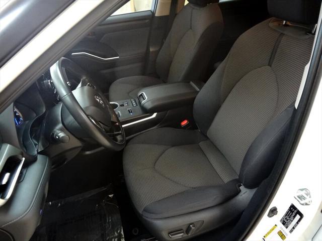 2020 Toyota Highlander Hybrid LE