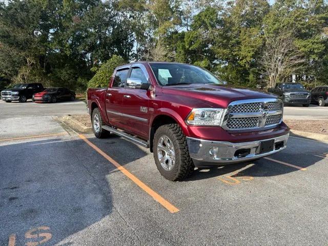 2018 RAM 1500 Laramie Crew Cab 4x4 57 Box