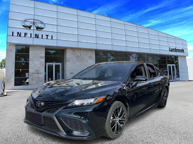 2022 Toyota Camry SE AWD [21]