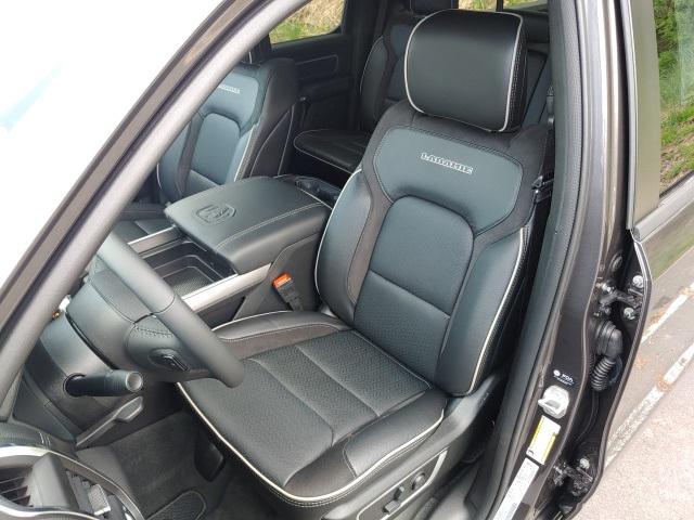 2023 RAM Ram 1500 RAM 1500 LARAMIE CREW CAB 4X4 64 BOX