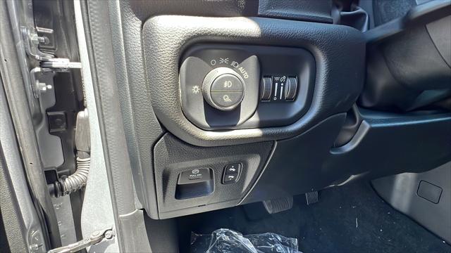 2023 RAM Ram 1500 RAM 1500 LARAMIE CREW CAB 4X4 57 BOX