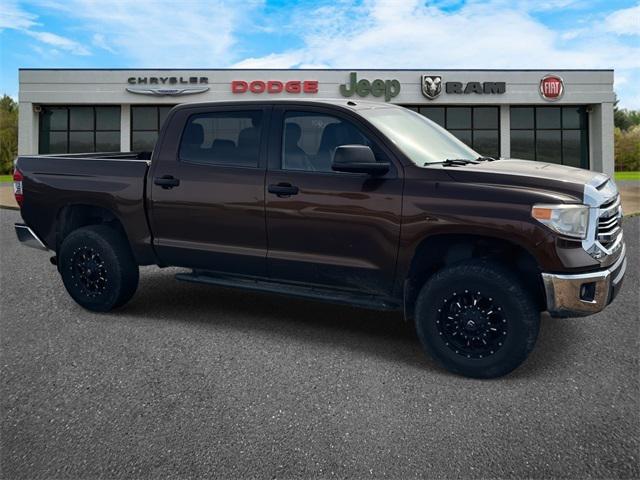 2017 Toyota Tundra SR5 5.7L V8 2017 Toyota Tundra SR5 5.7L V8