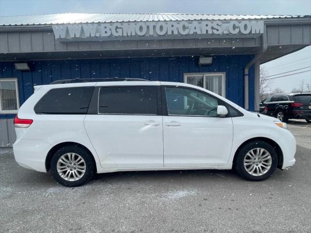2013 Toyota Sienna XLE V6 8 Passenger for sale near Naperville, IL