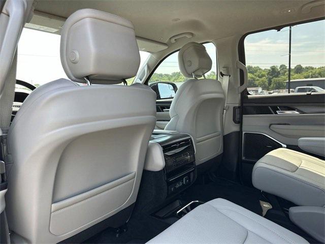 2023 Jeep Wagoneer Series III 4x4