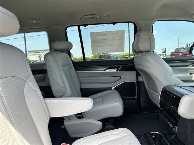 2023 Jeep Wagoneer Series III 4x4