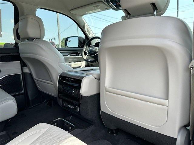 2023 Jeep Wagoneer Series III 4x4
