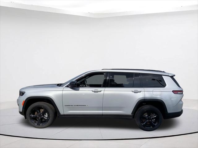 2023 Jeep Grand Cherokee GRAND CHEROKEE L ALTITUDE 4X4