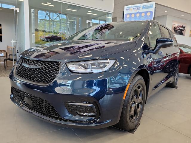 2023 Chrysler Pacifica Plug-In Hybrid PACIFICA PLUG-IN HYBRID TOURING L