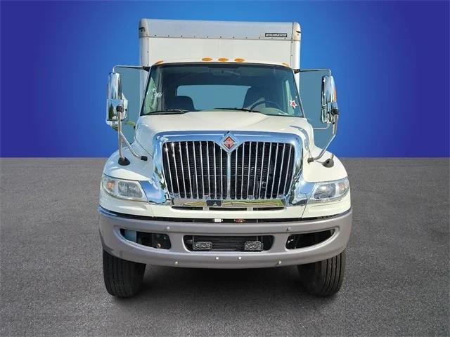 2018 International 4300 26FT BOX