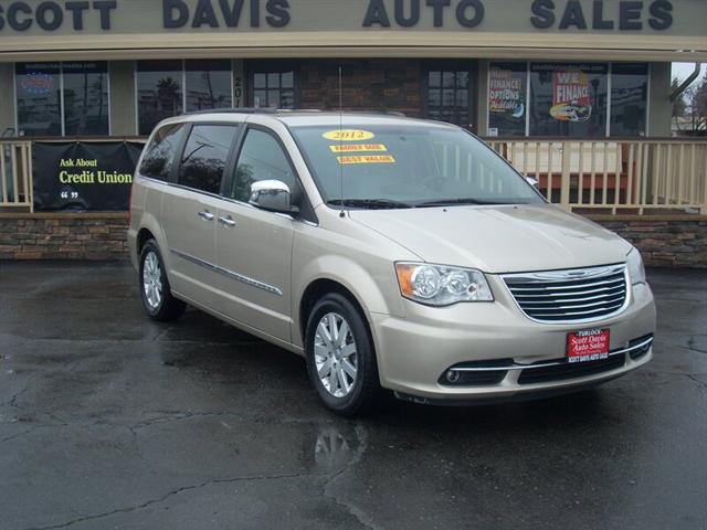 2012 Chrysler Town & Country Touring-L for sale in Turlock, CA