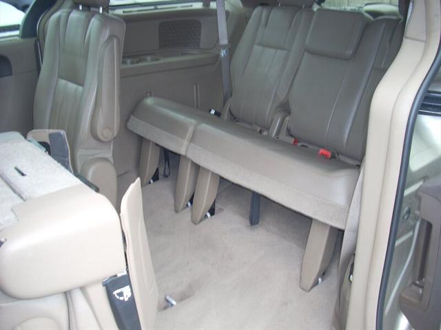 2012 Chrysler Town & Country Touring-L