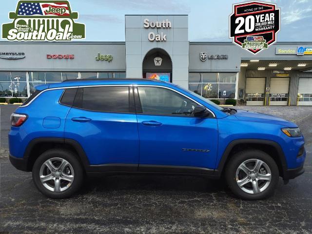 2023 Jeep Compass COMPASS LATITUDE 4X4