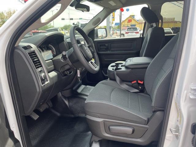 2023 RAM Ram 1500 Classic RAM 1500 CLASSIC TRADESMAN CREW CAB 4X4 57 BOX