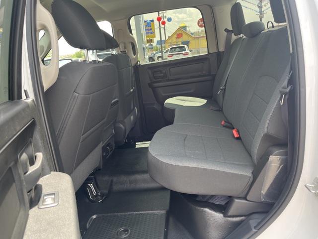 2023 RAM Ram 1500 Classic RAM 1500 CLASSIC TRADESMAN CREW CAB 4X4 57 BOX